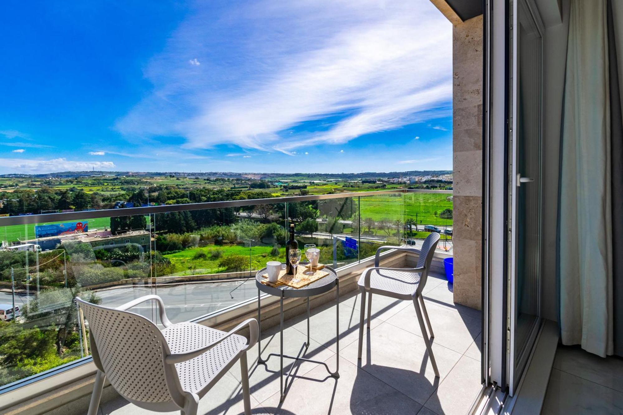 New Spacious Apartment With Amazing View Bugibba Bahía de San Pablo Exterior foto