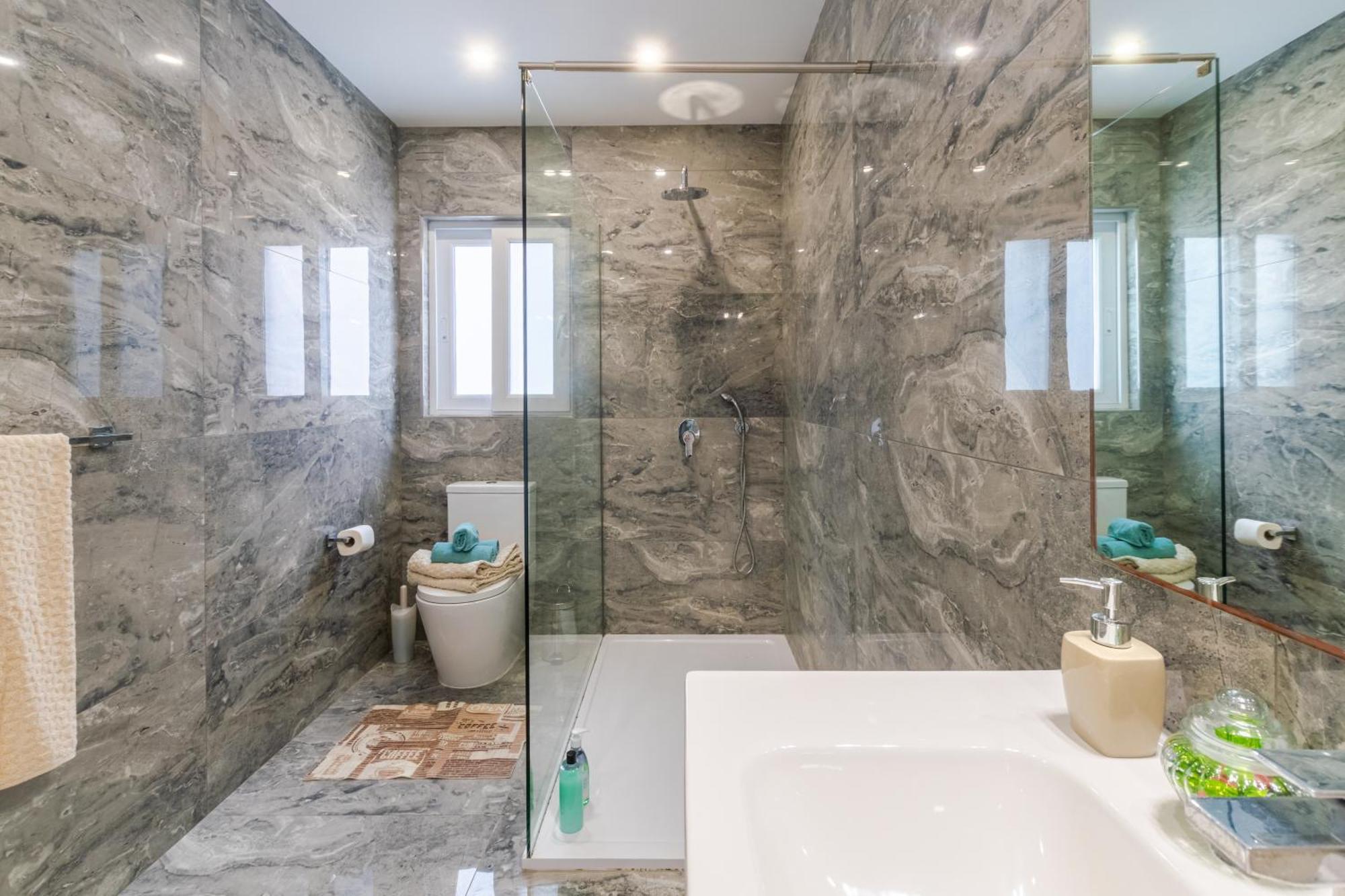 New Spacious Apartment With Amazing View Bugibba Bahía de San Pablo Exterior foto