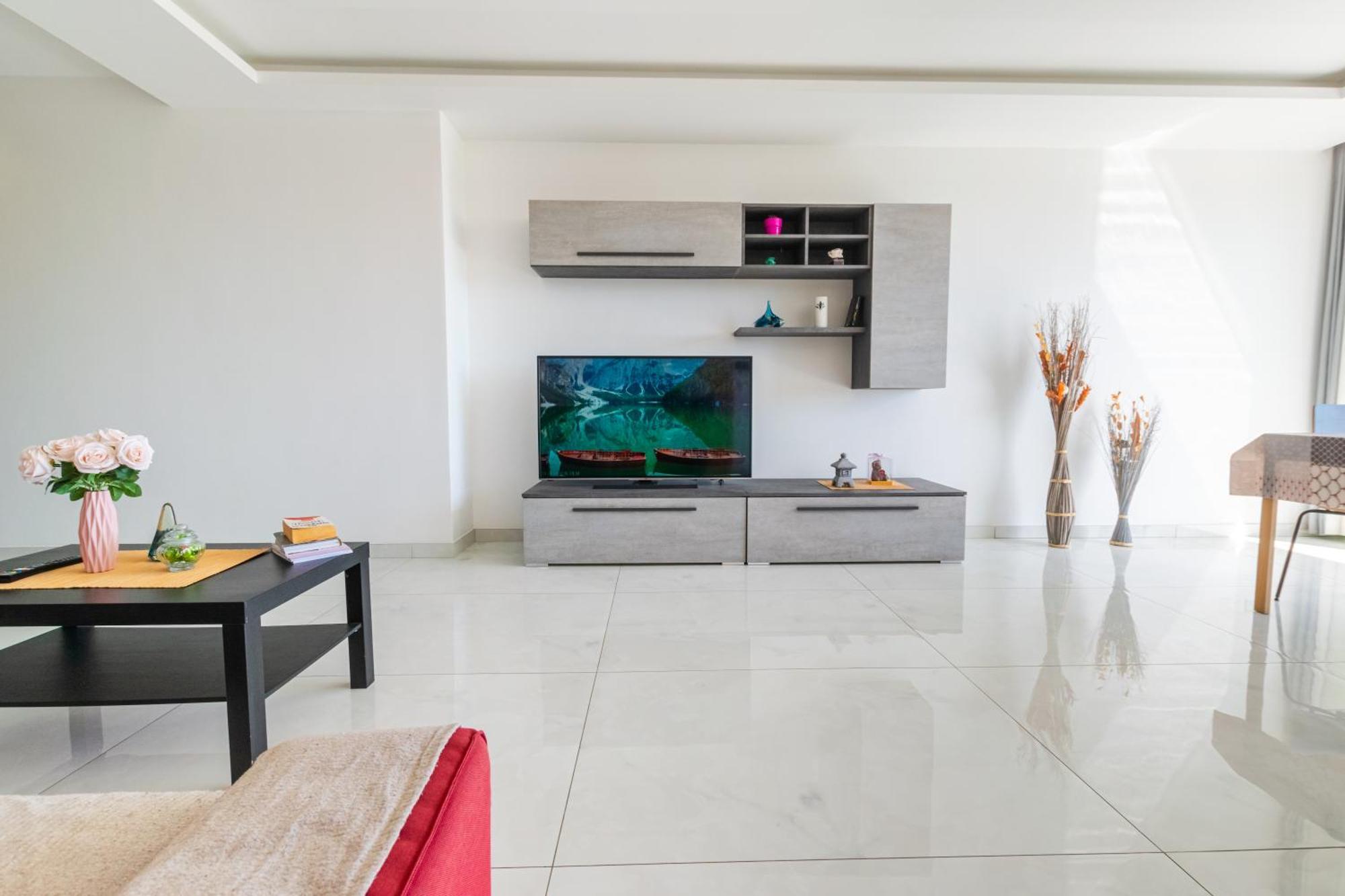 New Spacious Apartment With Amazing View Bugibba Bahía de San Pablo Exterior foto